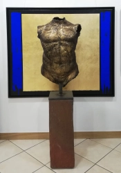 Hanna Ograbisz // Torso Male / golden version / h 140 cm
