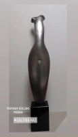 Roman Solski // Mona / aluminium, granit / h 102 cm