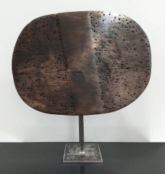 Leszek Oprządek / Błędne cienie / rzeźba drewno / 2019 r. / 