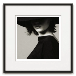 Stachowiak Malwina // Alice's silhouette 04