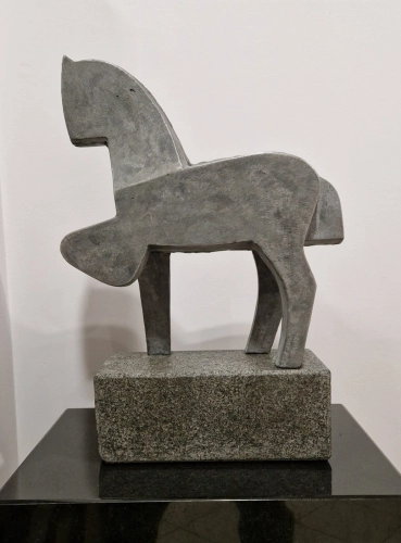 Solski_Kon_kubistyczny_01-al_granit01 45x30x10cm.jpg