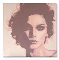 Roszczak // Model Face